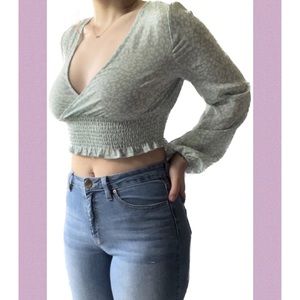 Cropped Puffy Sleeve Blouse